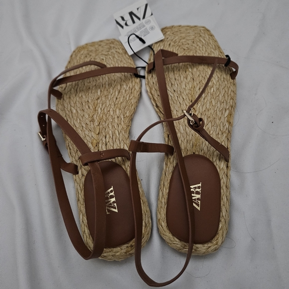Zara Strappy Leather Flat Sandal with Braided Rope Insole - Picture 2 of 3